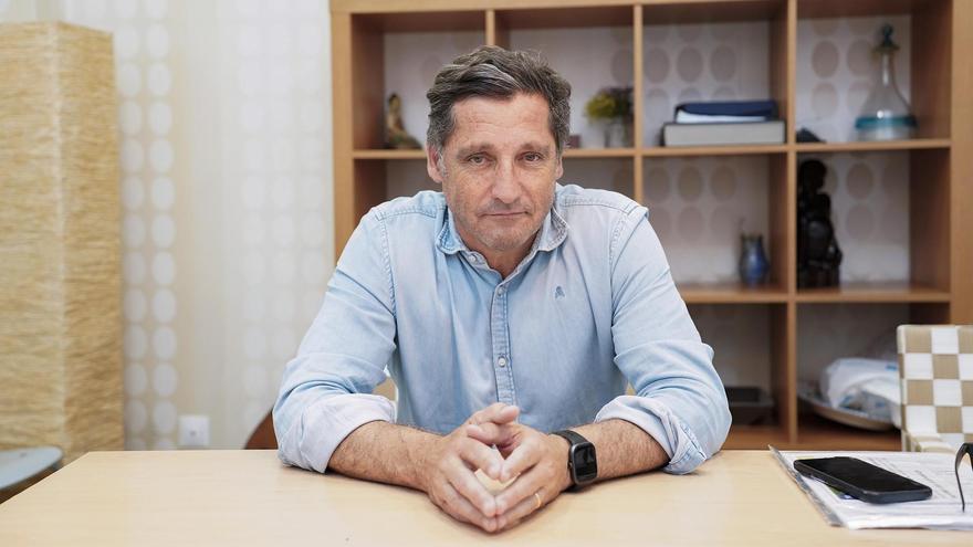 VÍDEO | Entrevista a Guillermo Revuelta, candidato a hermano mayor de la Esperanza de Triana