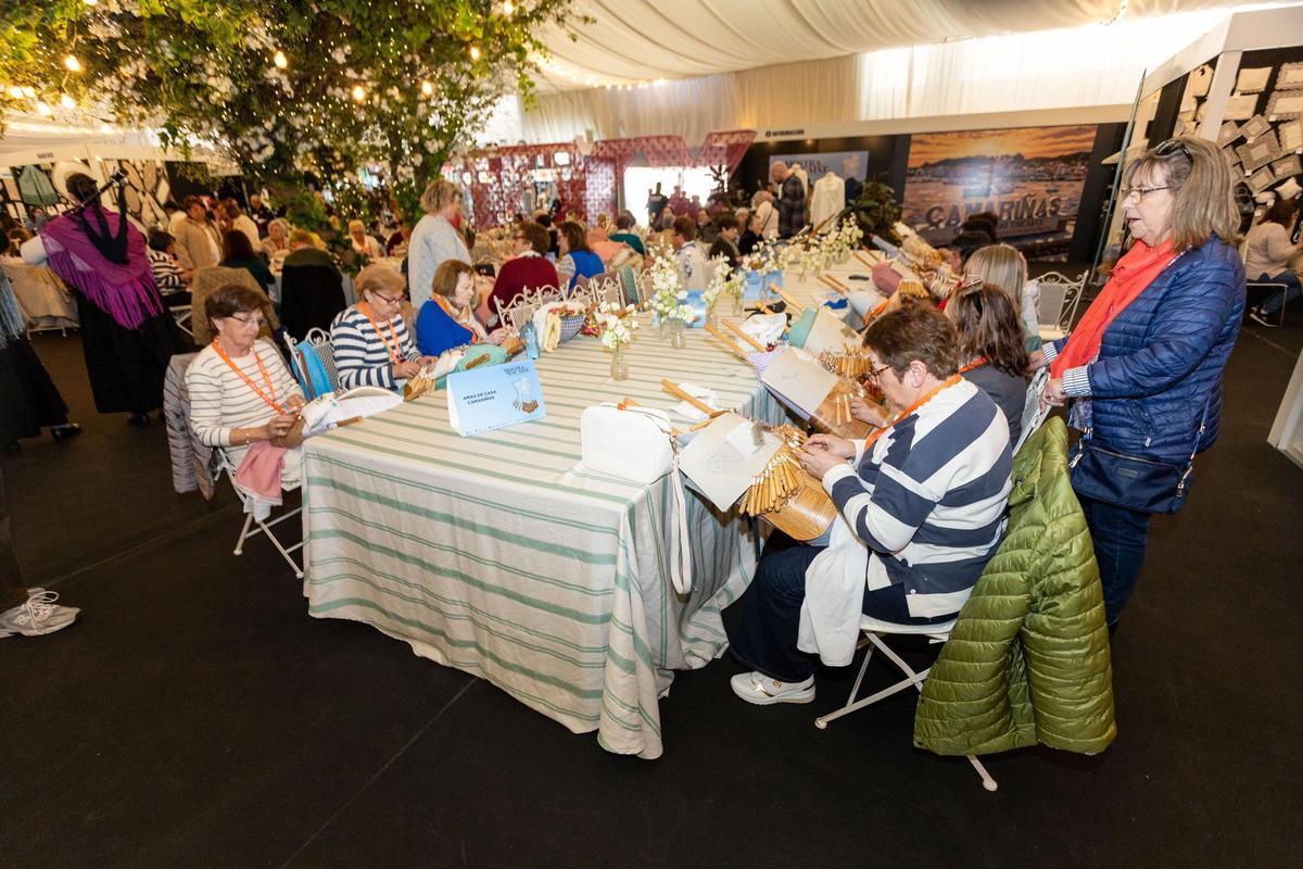 Palilleiras na XXXV Mostra do Encaixe de Camariñas