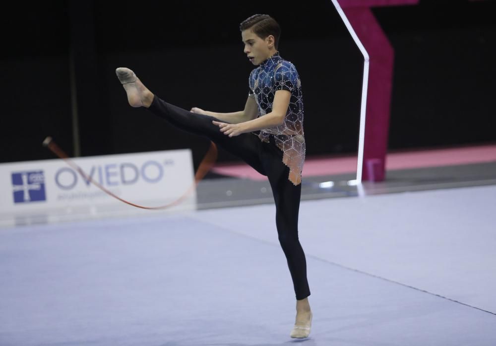 Torneo de gimnasia rítmica en el Corredoria Arena