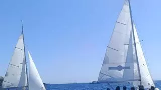 La vela conquista a 327 alumnos en Ibiza gracias a los programas del Club Náutico para conocer el mar en profundidad
