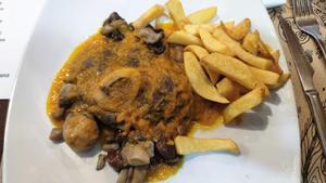 El osobuco con patatas de Bar Rovira.
