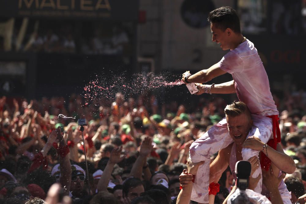 Pamplona celebra el `txupinazo'