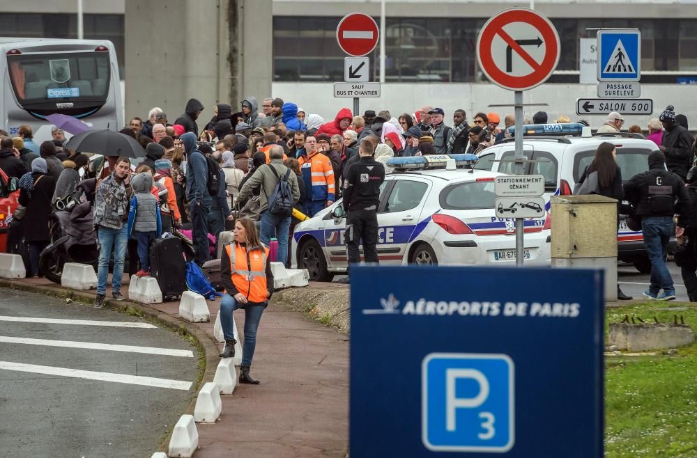 Operación policial en el aeropuerto parisino de Or