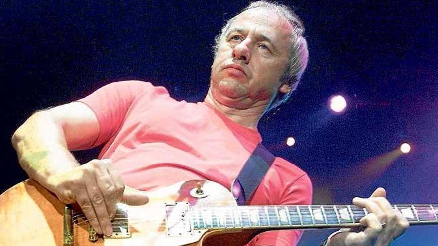 Mark Knopfler, líder de los disueltos Dire Straits.