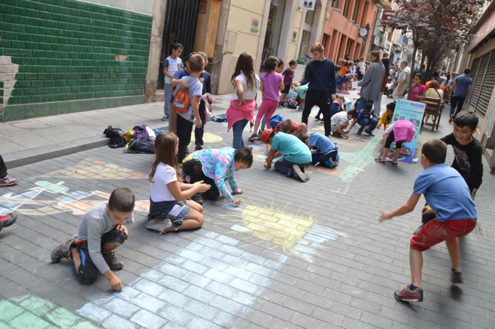 Els escolars pinten Figueres en la Setmana de la M