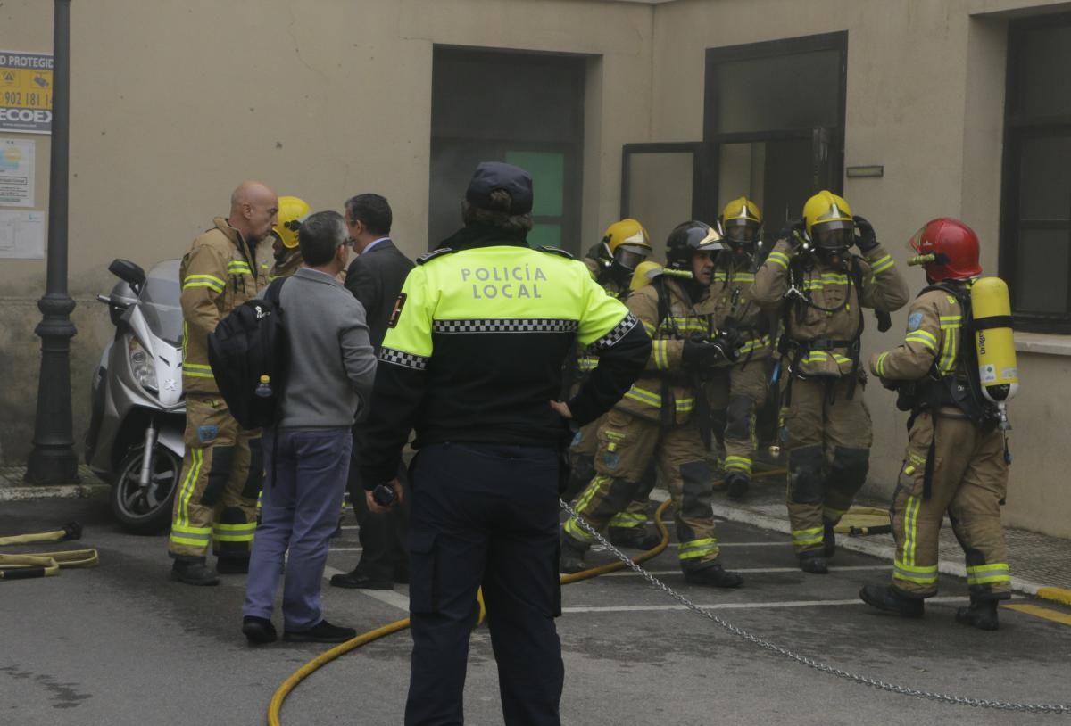 El incendio del hospital Virgen de la Montaña de Cáceres en imágenes