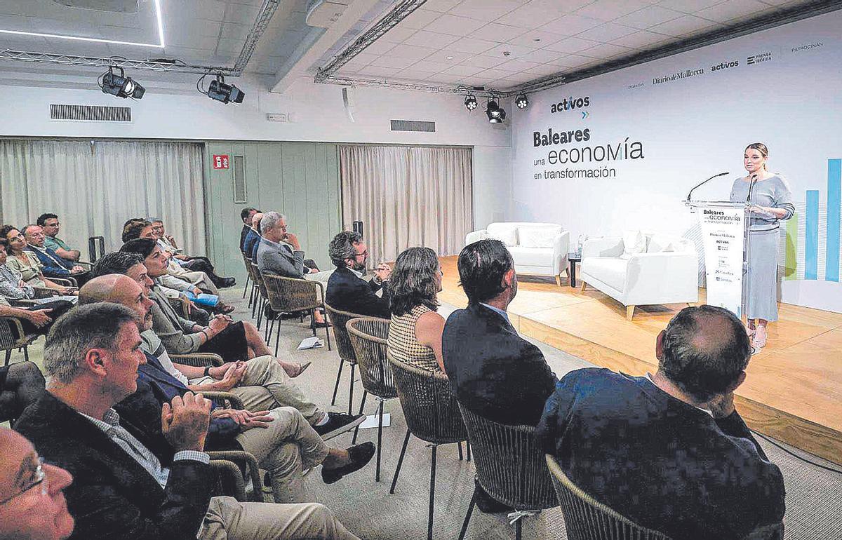 Auditorio de Can Tapera, durante la intervención de la presidenta del Ejecutivo balear, Marga Prohens