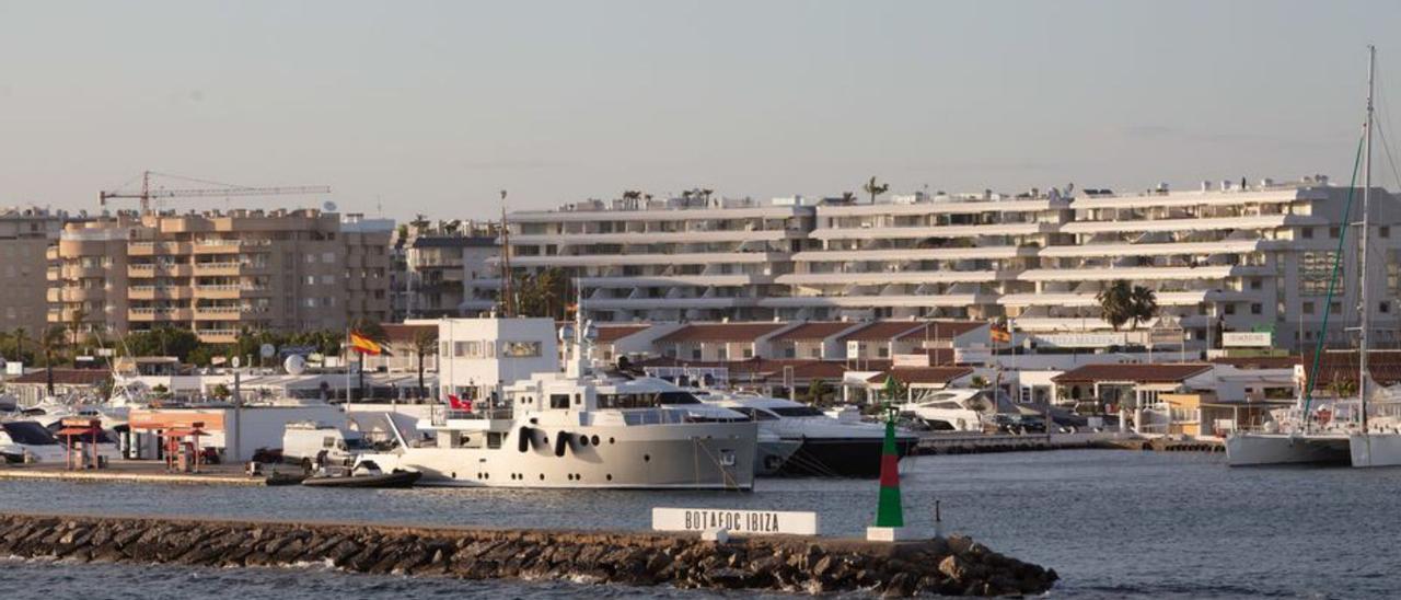 Entrada a Botafoc Ibiza. | V. M.