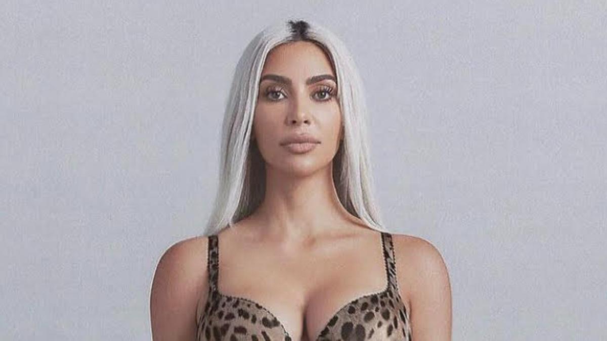 Kim Kardashian en la última campaña de su empresa