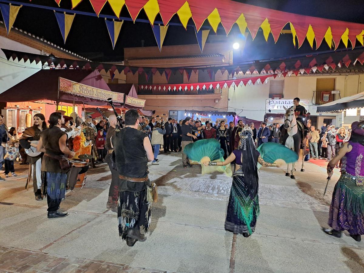 Foto de un espectáculo de este viernes en Mascarell.