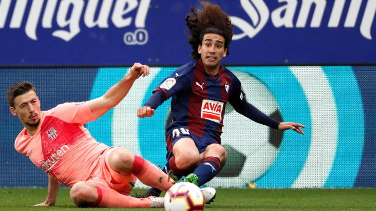 Cucurella pudo dar el gol de la victoria en el 80... pero mandó el balón a la grada