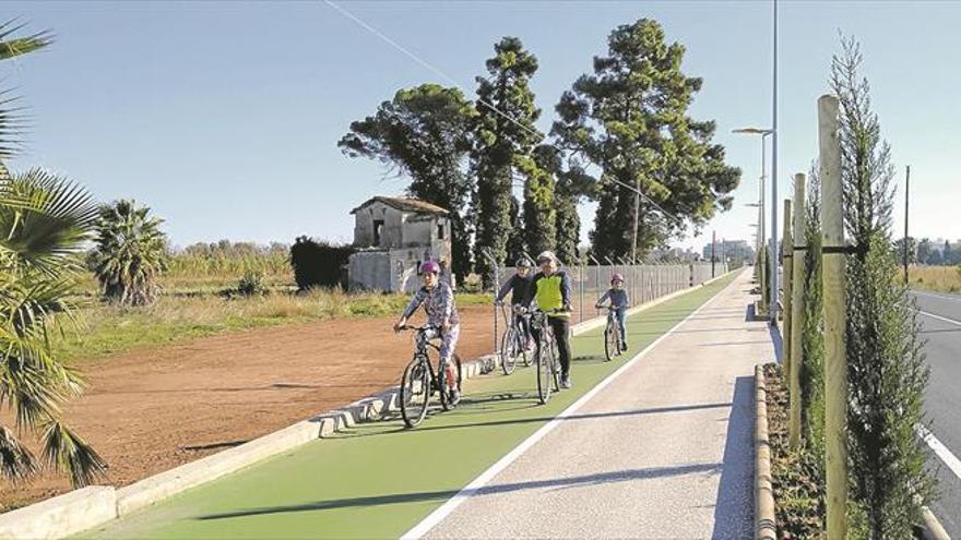 Burriana culmina los trabajos del carril bici de la carretera del Grao