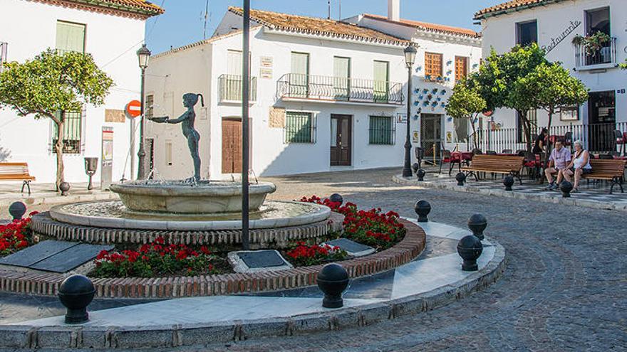 Una plaza en BenalmÃ¡dena.