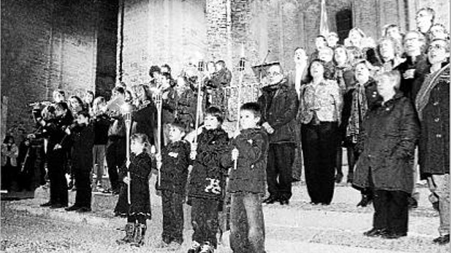 Final de l&#039;acte de tancament de la campanya per la consulta a Cardona, a la col·legiata del castell cardoní