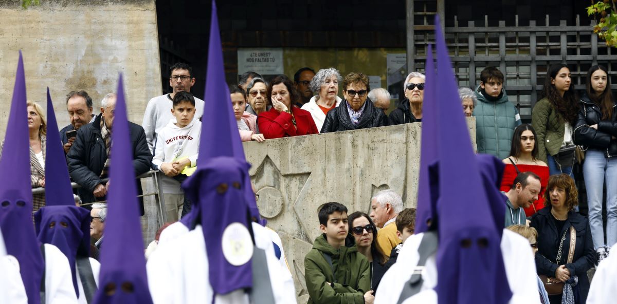 En imágenes | Procesiones del Jueves Santo en Zaragoza