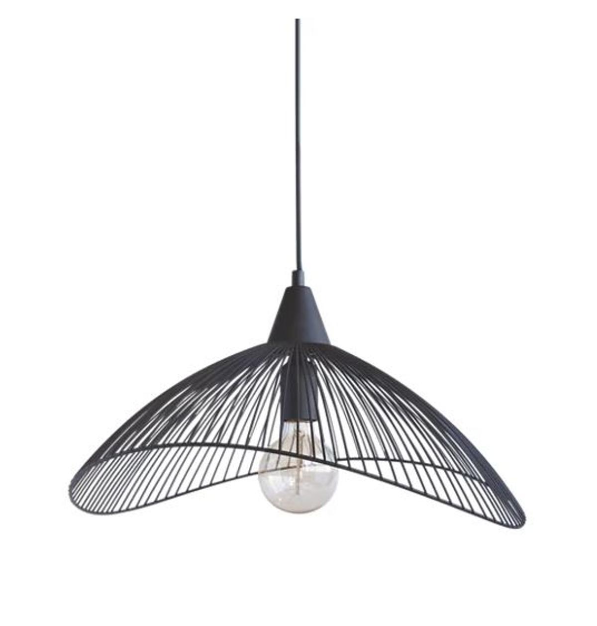 Lámparas Ikea | Las líneas ovaladas le dan un aspecto más original a este estilo de lámparas