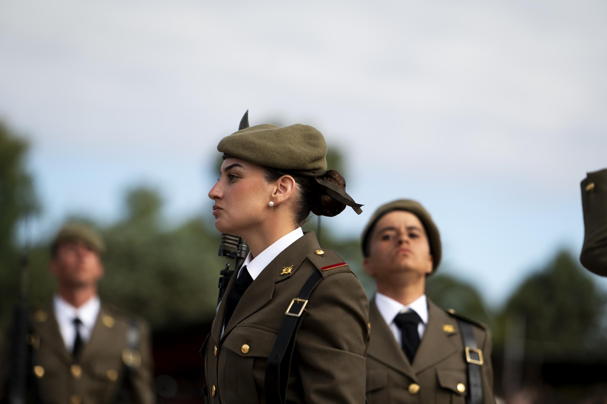 EN IMÁGENES | Multitudinaria jura de bandera en Cáceres con récord de mujeres soldado