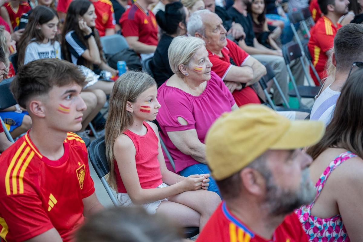 Pantalla gigante en Badalona para seguir el España-Francia