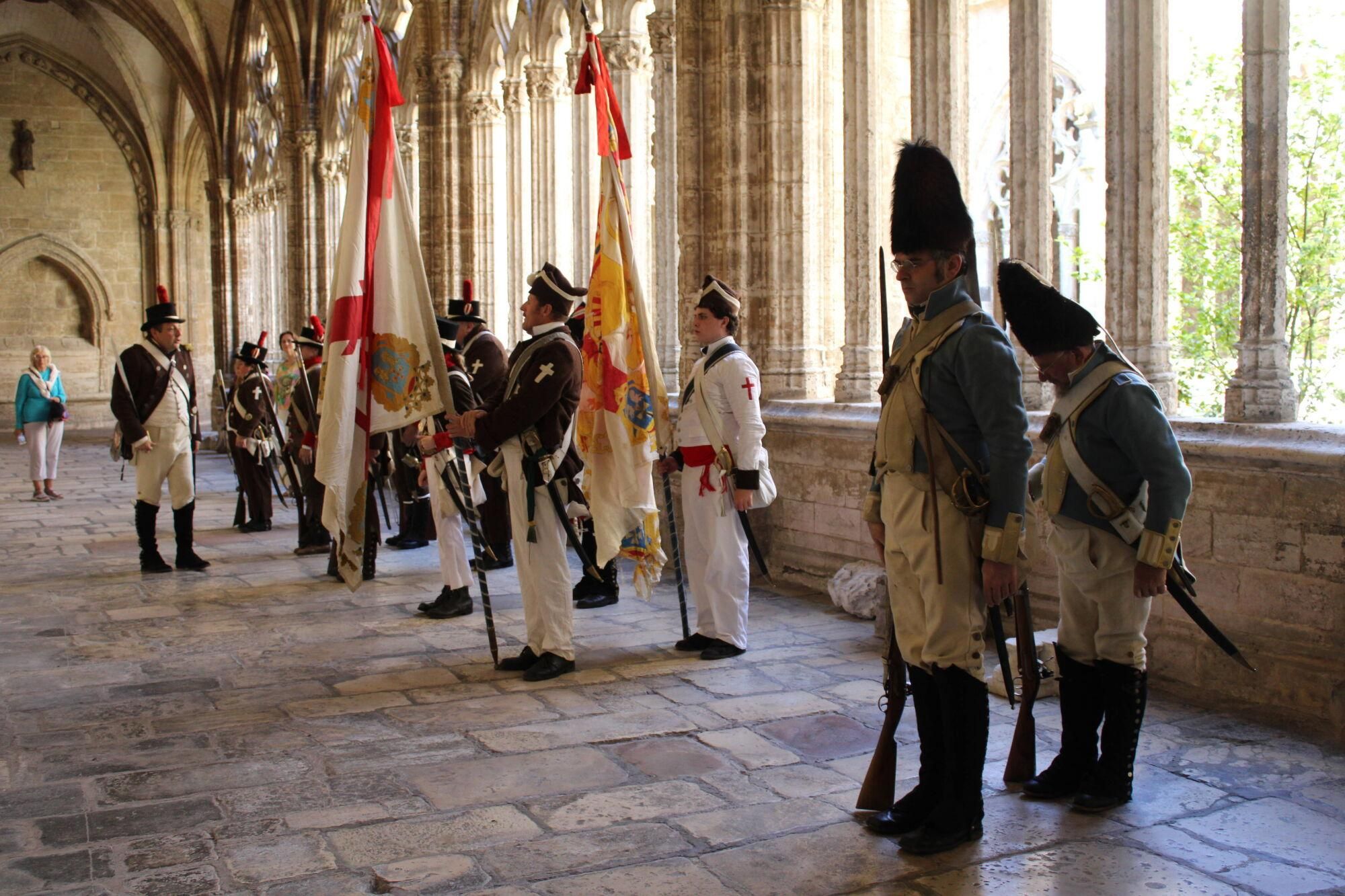 Varias asociaciones recrean el Oviedo el día que la Junta General asumió su soberanía y declaró la guerra a Napoleón