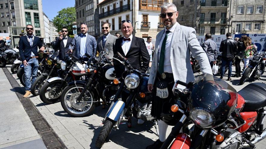 Los moteros más distinguidos toman la plaza de España | RAFA VÁZQUEZ