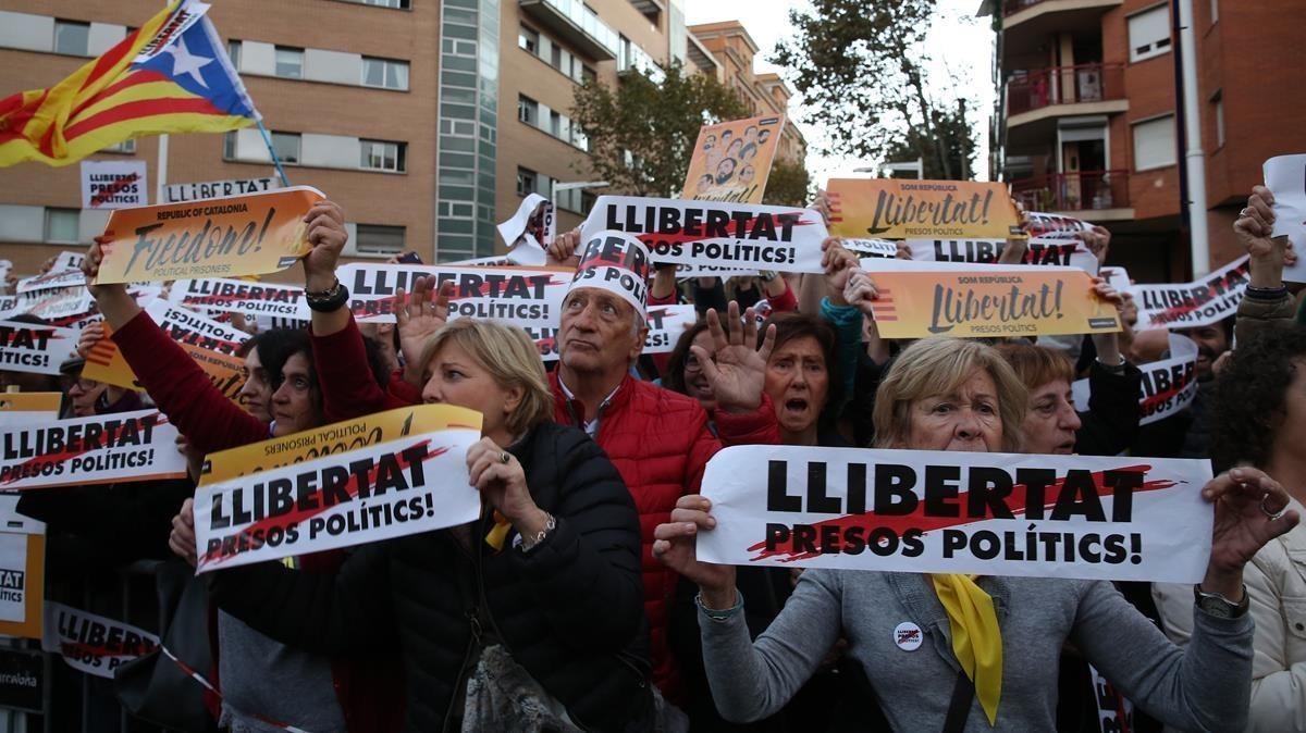 zentauroepp40906163 barcelona 11 11 2017  politica manifestacion de la anc y omn171123084140