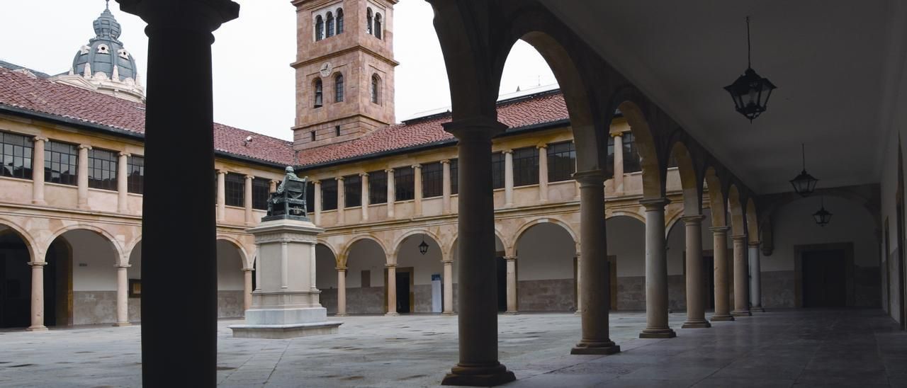 Patio de la Universidad de Oviedo.