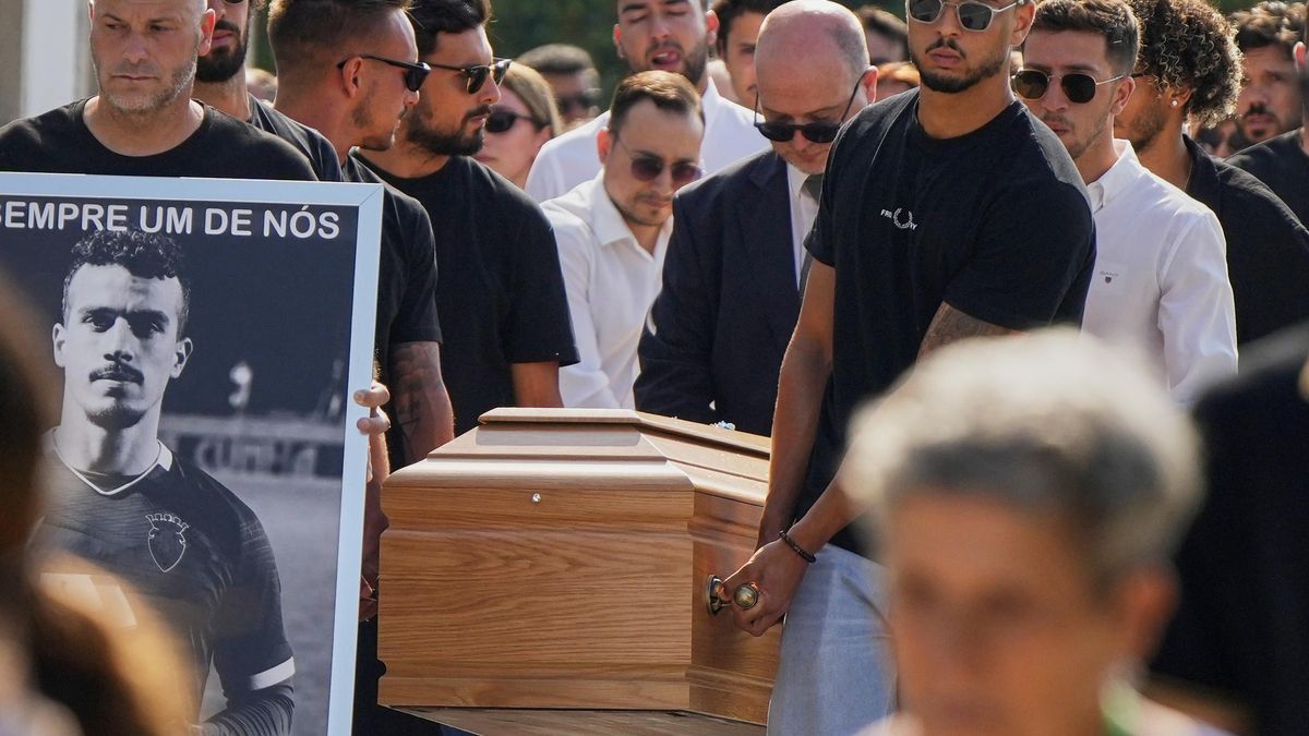 Tristeza infinita: así coreaba Anfield a Diogo Jota al celebrar la última Premier