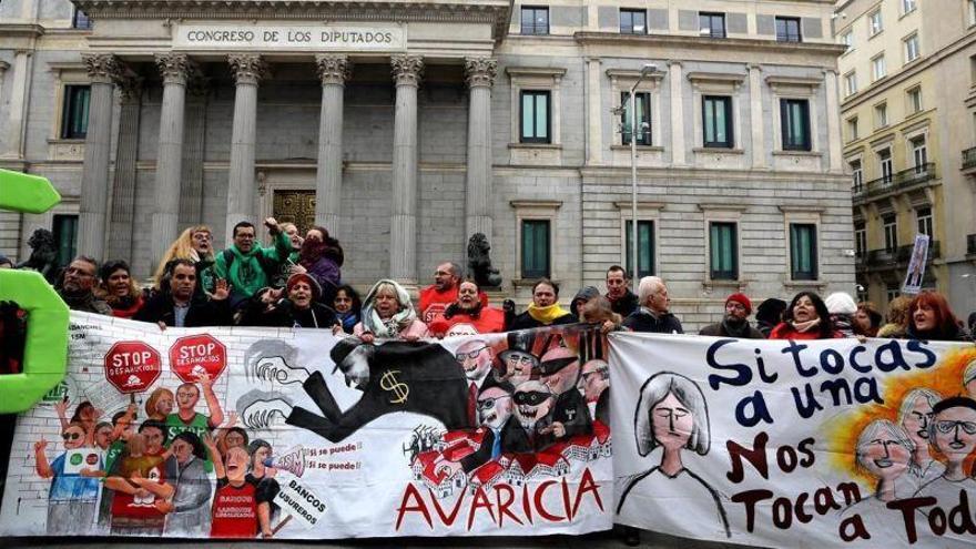 La banca recibirá en días los proyectos de nueve agencias para mejorar su imagen