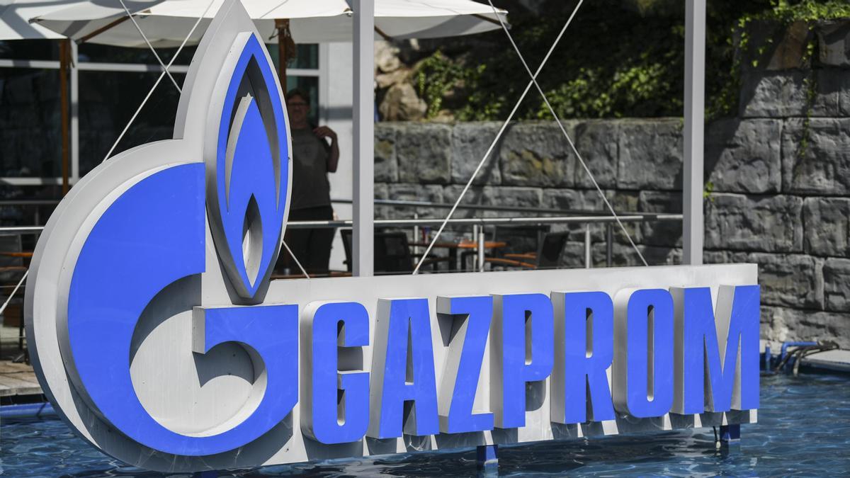 Una imagen del logo de Gazprom, la empresa estatal rusa de gas.