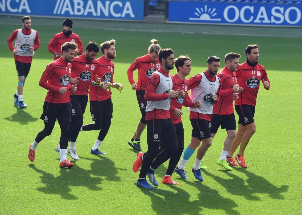 El Dépor entrena en Riazor a puerta cerrada