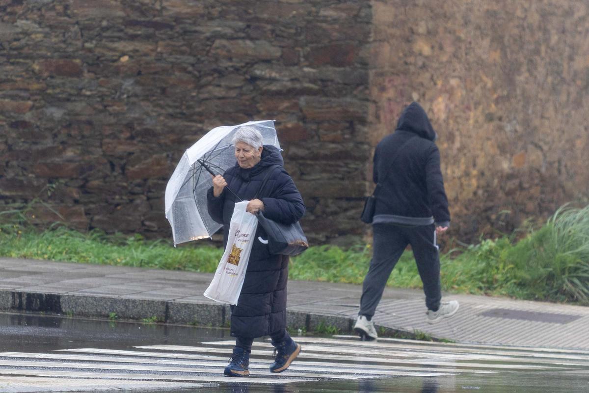 La borrasca Nils pone a prueba la fe en el paraguas (otra vez)