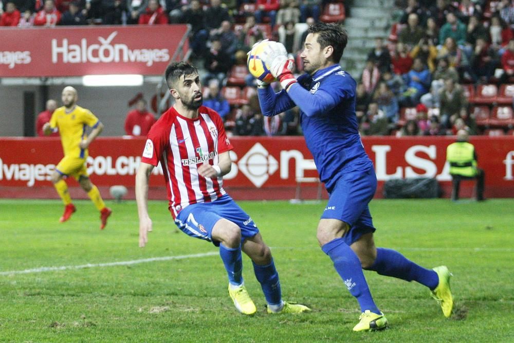 El partido entre el Sporting y el Alcorcón, en imágenes