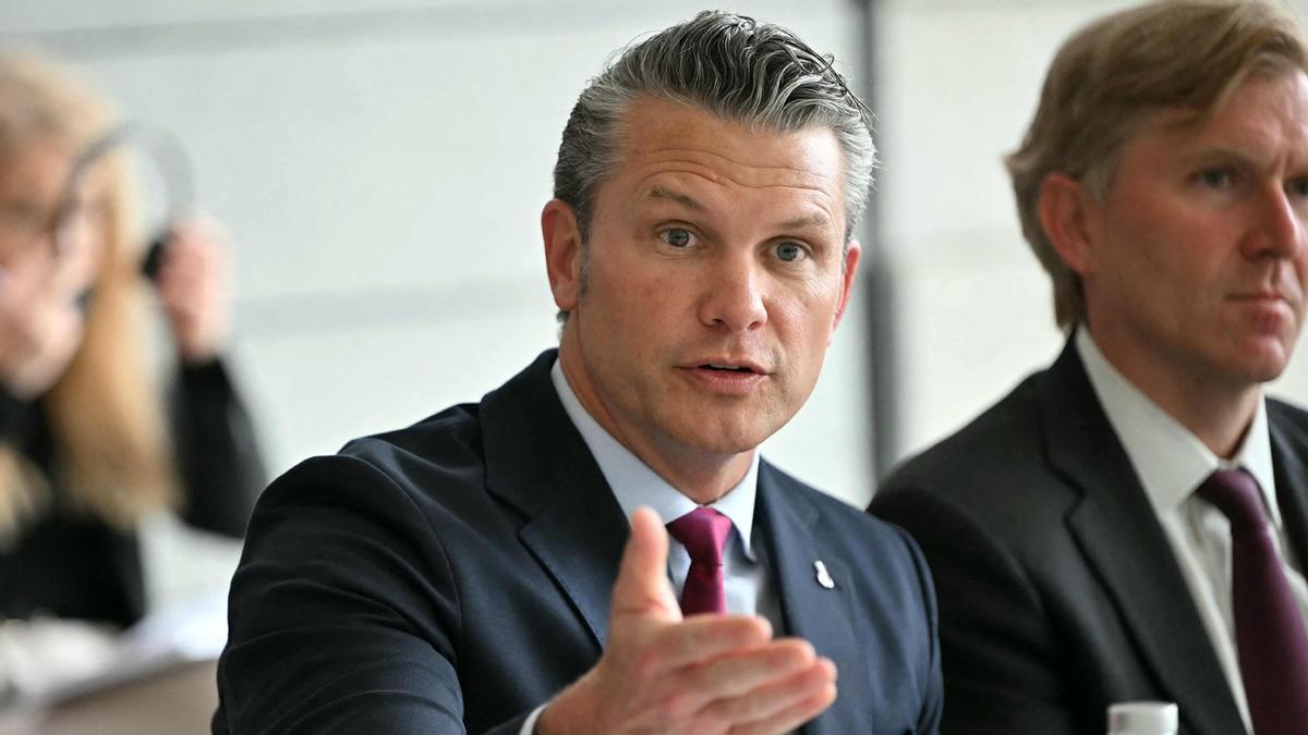 Hegseth compara la immigració amb desembarcar a Normandia