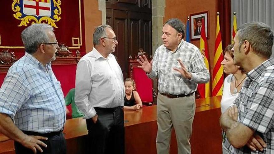 L&#039;exalcalde Cornet visita el consistori i veu el correfoc