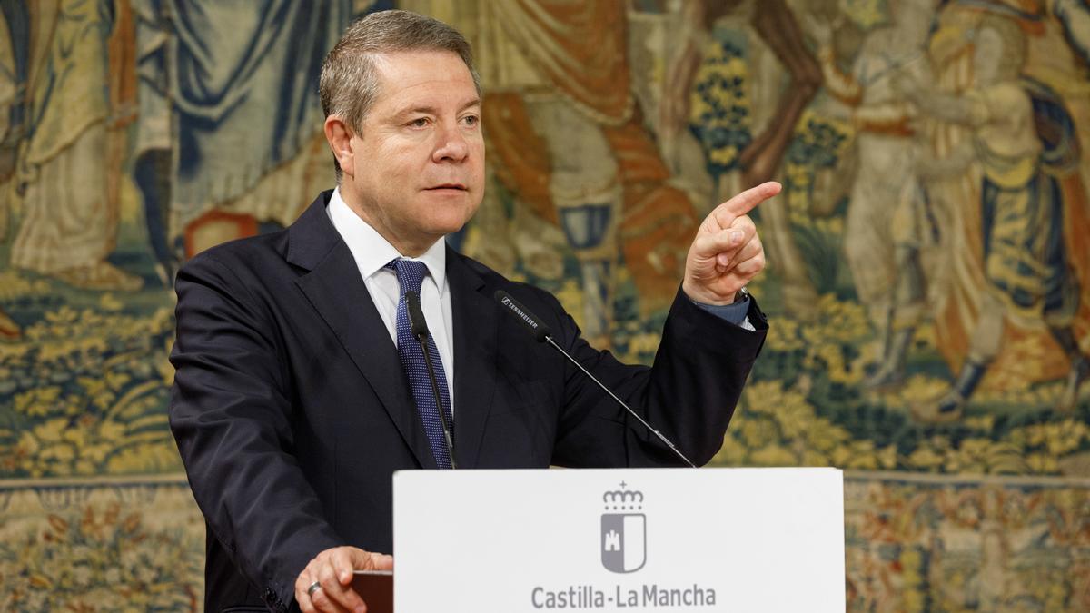 El presidente de Castilla La-Mancha, Emiliano García-Page, durante una intervención institucional.