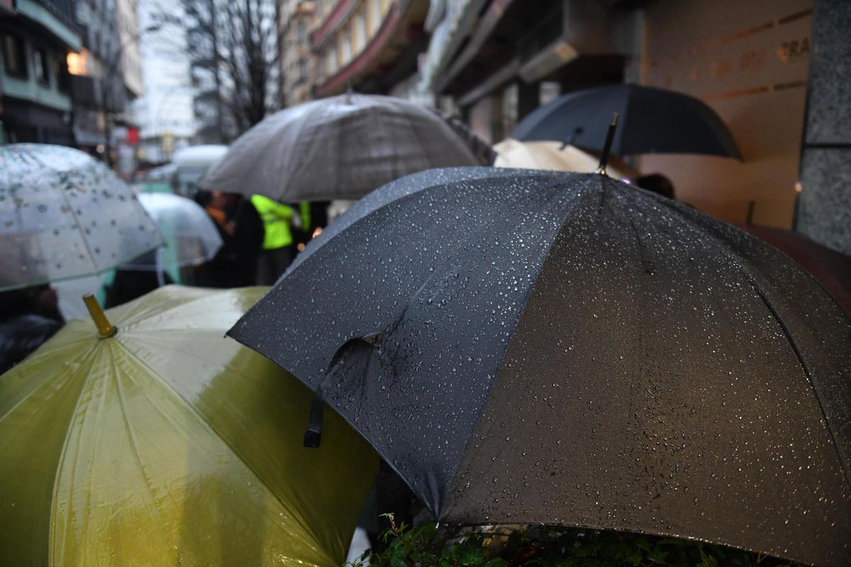 Un frente activo traerá frío y lluvias a Galicia este lunes, según el pronóstico de Meteogalicia