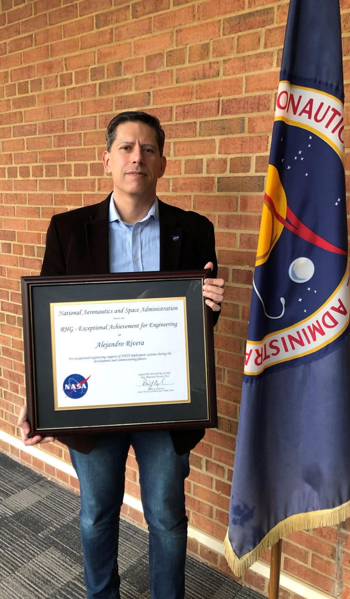 La NASA reconoce al ingeniero gijonés Alejandro Rivera por su ...