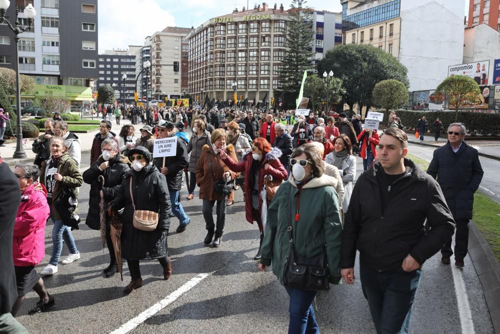 Manifestación en las calles de Gijón contra la contaminación en Asturias