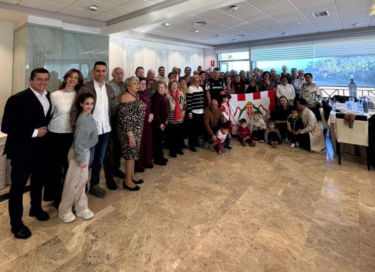 Un momento de la celebración de la peña sportinguista El Sueve. | J. G.