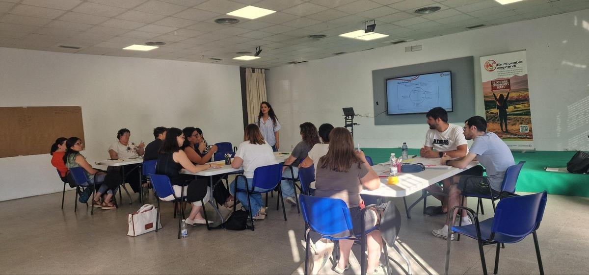 Taller 'En mi pueblo emprendí' Pinofranqueado.