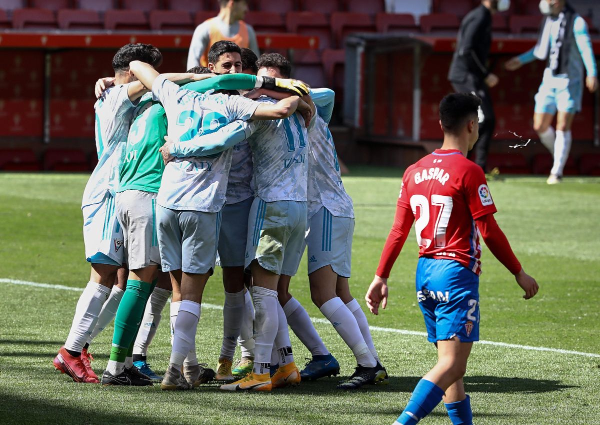 El Mirandés celebra la victoria.