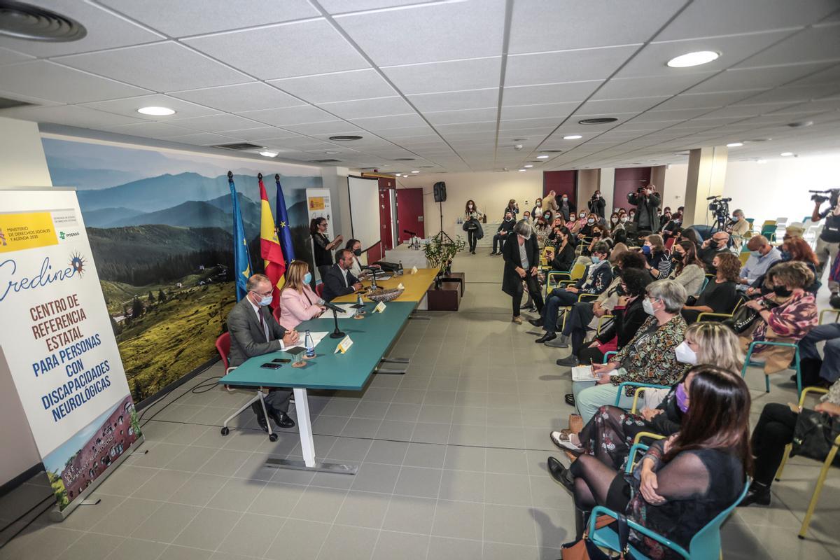 Asistentes al acto de ayer en el Credine