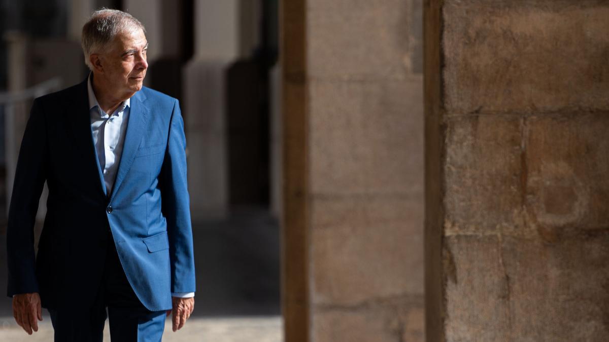 Michavila fou el primer rector de la Universitat Jaume I i és, també, Fill Predilecte de Castelló.