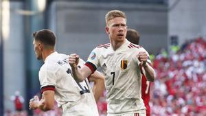 De Bruyne celebrando su gol ante Dinamarca