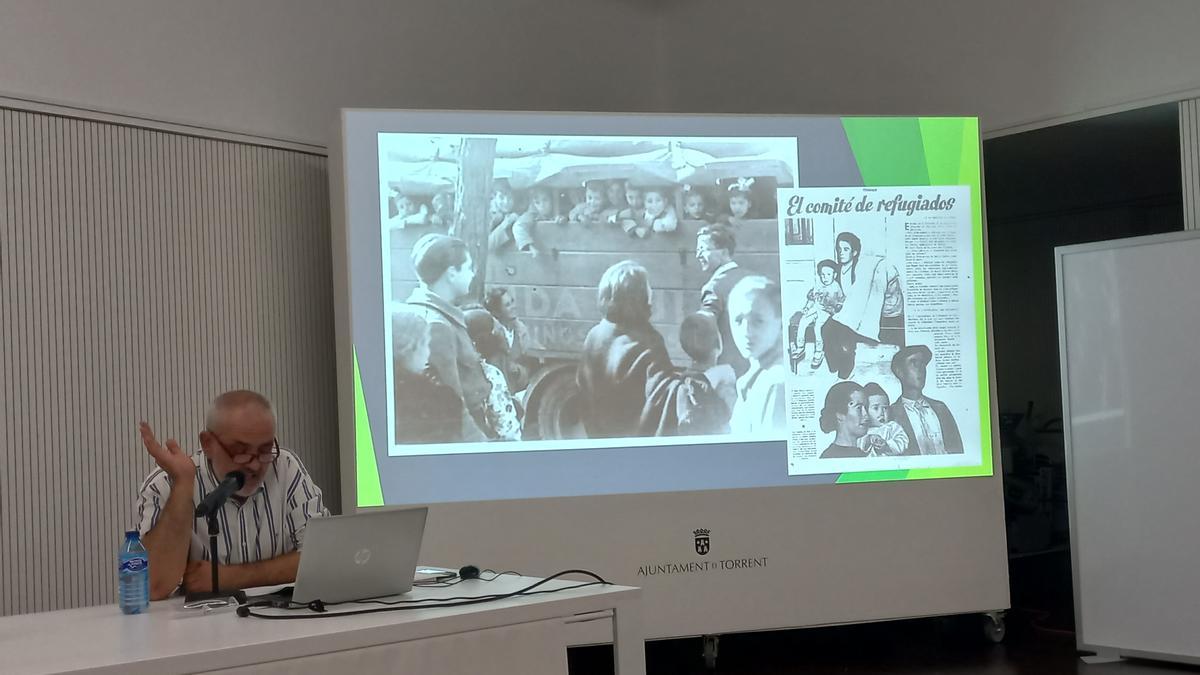 Salvador Císcar, en su conferencia sobre las colonias escolares.