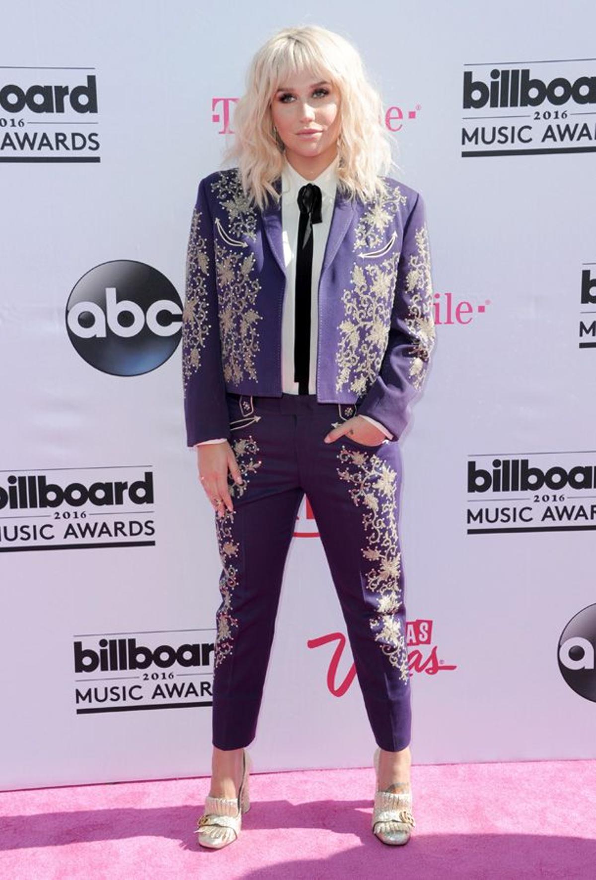 Kesha en los premios Billboard 2016
