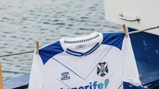 La camiseta que llevará Ayoze Pérez en la Champions, más barata que la del CD Tenerife