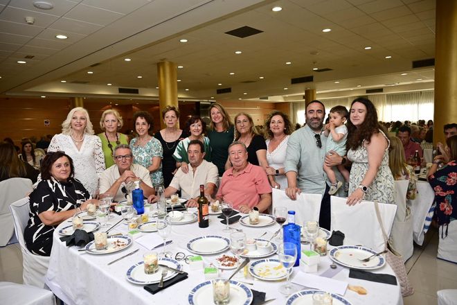 Gala solidaria a beneficio de la Asociación Contra el Cáncer en Castelló