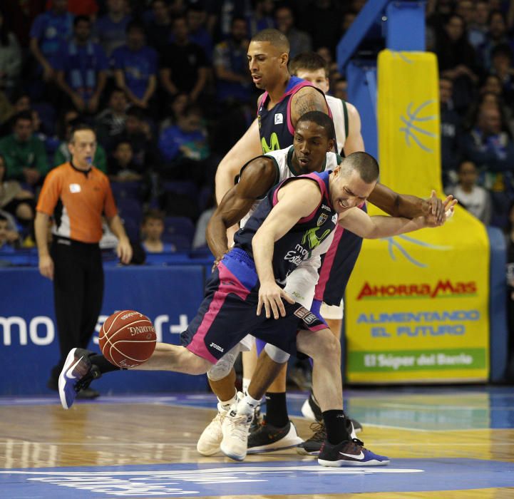 El Unicaja frena su racha victoriosa con una derrota en el BarclayCard Center de Madrid