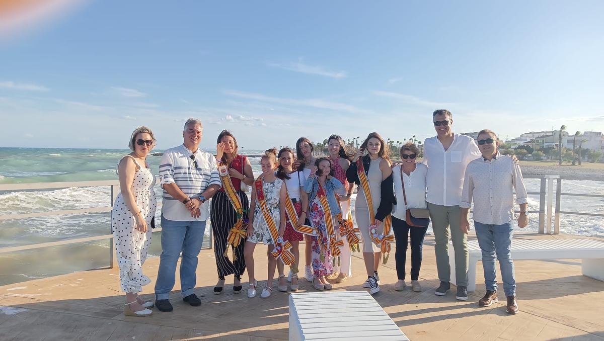 Imagen del acto de 'reinauguración' de la pasarela de Xilxes